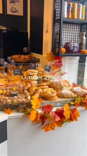 Ware’s got that autumn glow 🍂🍁 #october #lovelocal #lovewareyoulive #ware #wareherts #autumn #waretowncentre #visitware | Ware Town Centre