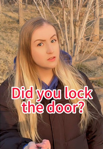 Mastering English Situational Dialogues: Locking the Door