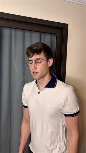 6.5K views · 179 reactions | Con el que caliente? (Roobet en mi profile) #humor #comedia #alfarobaneado #entretenimiento | Alfaro Baneado | Facebook