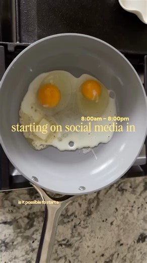 Ellie Frazier on Instagram: "you guys said you wanted more content strategy videos this year 👀 your wish is my command 🫡 growing a platform in 2026 is so doable especially with the right… strategy !!!!! 🤳🤳🤳 pick your buckets — for example, mine are budgeting tips (expertise), content creation tips (passion), DITL videos (going on at the moment). when you have clear buckets you’re posting in, you have a broad range of who you can reach while also giving your audience consistency in what they