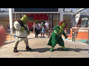 Princess Fiona and Shrek love a nice pool deck dance!