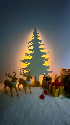 5-Minute Crafts on Instagram: "Because stunning Christmas decor can happen last minute 🎄🤍 #festivedecor #christmasdiy #lastminutechristmas"