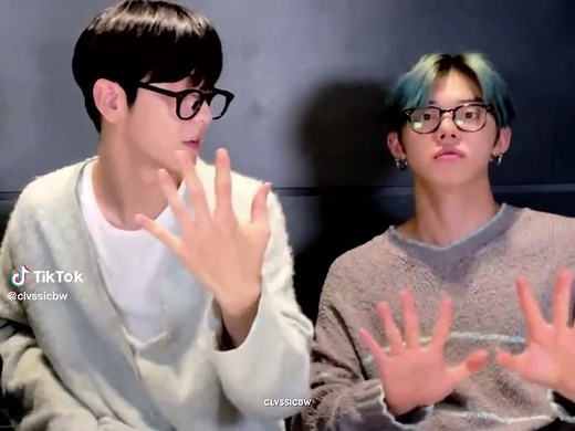 TXT Yeonjun and Soobin Hand Size Difference Revealed