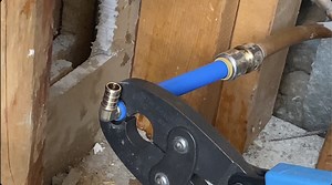 Watch Best PEX 90 Degree Elbow? | Sharkbite Brass Plumbing Fitting on Amazon Live