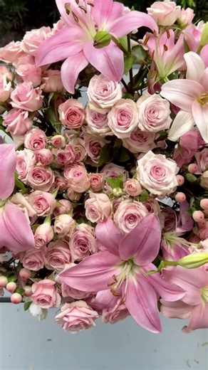 Join#theRoseClub 🌹✨ – your exclusive pass to monthly hand-picked arrangements and luxe bouquets, delivered or ready for pickup. Each month, a new bloom, a new moment to celebrate. (Miami, Pembroke Pines, Miramar, Ft Lauderdale, Coral Gables, Kendall, Homestead) Limited spots – your next favorite arrangement is waiting.🌸