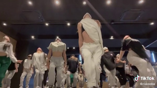 みんな1分の振り付けをよく覚えました🙏🤣#dance #mychoreo #ダンス #lesson #meghantrainor #metoo @meghantrainor