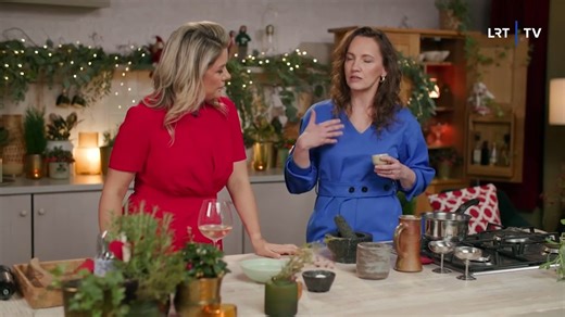 Desertų karaliene vadinamos Astos Petrus saldi rekomendacija – kavos panakota. | LRT