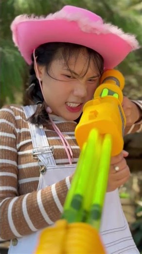 LNF - Escaping the Mean Sister Together 😈💕 #shorts