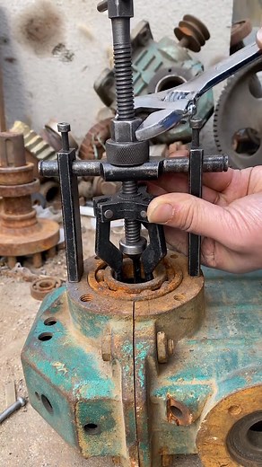 How to remove rusted bearing. | Mechanical tools98