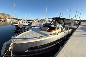 2025 Invictus 320 GT Sports Cruiser for sale - YachtWorld