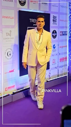 Akshay Kumar, Raveena Tandon, and Twinkle Khanna: A Star Reunion