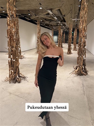 Mp tää mekko😻??? Profiilin linkistä saat 10€ vuokrausrahaa Robesille<3 Mainos/ mekon vuokraus saatu @Robes