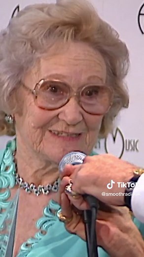 Tribute to Barbara Gibb: The Woman Behind the Bee Gees Legacy