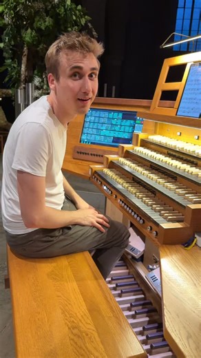I couldn‘t resist 😀 #organ #church #kirche #churchorgan #organistsofinstagram #organist #orgue #opera #classical #classic #musik #music #germany #europe | Paul Fey - Organist & Composer