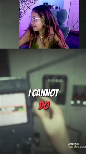 Alien footsteps; streamer freaks out #alienisolation #horror #panic #shorts