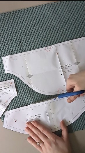 Hannah Walker • sewing patterns on Instagram: "You can make one too 🪡 The pattern is made and now practicing for my first YouTube tutorial. Subscribe to Hannah Walker accessories on YouTube to be alerted when the free tutorial is uploaded. #sewingtutorial #handmadegifts #sewingprojects #sewingpatterns #bagpatterns #bagsewijgpatterns #bumbagpattern"