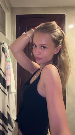 🙂‍↕️💋 #foryou #viral