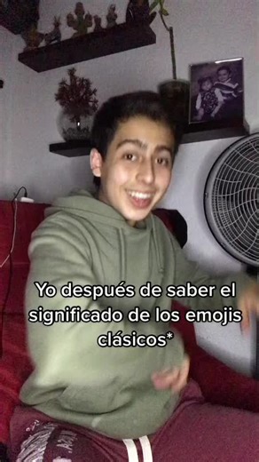 Significado de Emojis Clásicos: 7u7 y Más