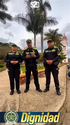 🎒🏃‍♀️ CORRE CON PROPÓSITO 🏃‍♂️🎒 La Policía Nacional está programando una actividad solidaria con el objetivo de recolectar kits escolares para los niños y niñas del municipio de Charalá 📚❤️ 🏅 PREMIACIÓN POR CATEGORÍAS 🔹 5K 👧🧒 Infantil Junior (6 a 9 años) 🥇🥈🥉 Niños y niñas: Medalla diploma detalle 👦👧 Infantil / Juvenil (10 a 17 años) 🥇🥈🥉 Niños y niñas: Medalla diploma detalle ♿ Capacidades Diferentes 👉 Categoría libre recreativa 🎁 Rifas de detalles 🔹 10K 👨 Libre Hombres (18 a
