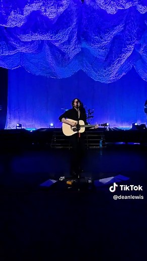 Dean Lewis World Tour Setlist Revealed!