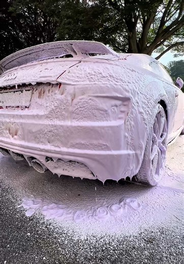 Satisfying Audi TT Snow Foam Car Wash