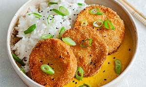 Aubergine Katsu Curry- Crispy Vegan Japanese Dinner | SO VEGAN