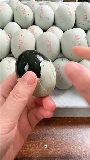 This is the first time I've seen such a strange black egg | Amazing boiled eggs 🥚🥚 #egg #shorts