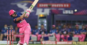 Jos Buttler's powerful 70(44)