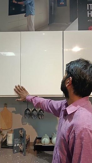 Hettich Push To Open Wingline/WingLine L lets you produce folding sliding doors .