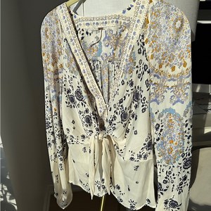 Free People Chic Cream and Blue Floral Blouse with Tie-Front Design