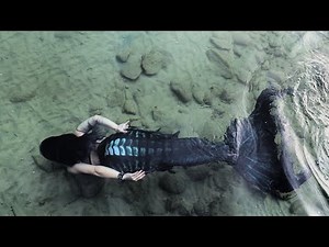 GOTHIC MERMAID (with a black mermaid tail) - Swimming in a Moonsong Magic tail for the first time!