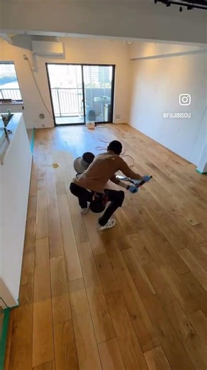 無垢フローリングのリフォーム後のオイル仕上げ塗装｜ボナ2K