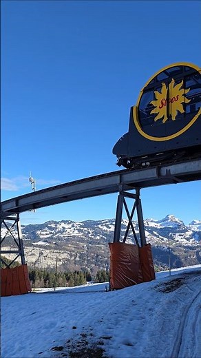 Stoosbahn in Stoos Schweiz🇨🇭#stoosbahn #standseilbahn #bergbahn #funicular #zug #züge #travel #short