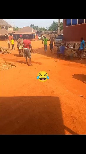 2.2K views | Hilarious Marathon race between 2 aged men in urum 藍. .. in your opinion who do you think won? 樂 #trending #trendingnow #trendingvideo #trend #viral #Current #funnyfacts #hrmemes | NewsEmbassy.org Gist | Facebook