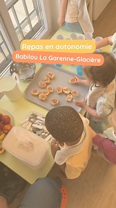 🍽️ Chez Babilou, chaque repas est une occasion d’apprendre ! En explorant le self-service, les enfants développent leur autonomie : 👉 Ils se servent eux-mêmes 👉 Ils se préparent pour le repas 👉 Ils rangent leur espace Chaque jour, ces moments partagés les aident à grandir en confiance 🌱 #AutonomieEnfant #VieEnCrèche #Eveil #Apprentissages #PedagogyForTomorrow | Babilou