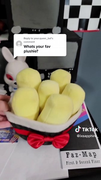 Replying to @your.queer_bsf one of them- #collection #fnaffan #ogfnaffan #fnafstuff #plushcollection #fnafcollector #mycollection #fnafplush #fnaf #fivenightsatfreddys #exoticbutters #fnafog