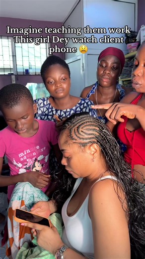 Lemonade Braids: Hairstylist Transition Tips for Focused Clients
