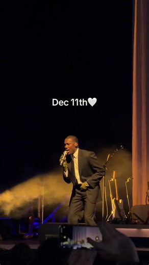 That short song is just class🤌🏿 #giveon #dearbelovedthetour #dublin