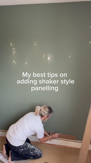 Jill DIY | interiors | home styling | hacks on Instagram: "Shaker style panelling… I’ve added this kind of panelling a few times now and this is definitely the way I have found the easiest. 1. Drawing the panelling on the wall is to use as a guide and to make sure you’ve measured everything correctly. 2. Make sure your first panelling along the bottom is bang on straight. If not it could set all of the rest of the panelling out. 3. I find by placing the vertical panels on the wall with frog tape