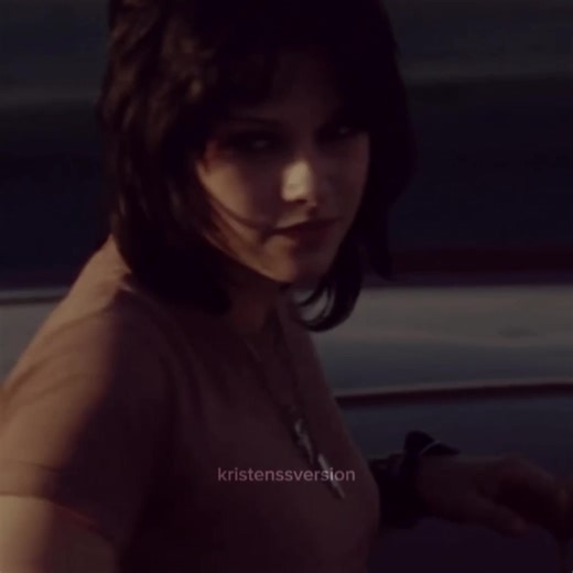 Kristen Stewart's Gay Awakening in The Runaways