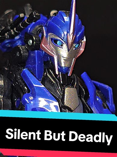 Arcee has no idea on what that means. #transformers #autobots #bulkhead #arcee @Ashlyn