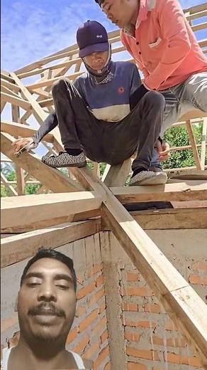 the process of installing a wooden roof frame with a pyramid-shaped roof model #construction