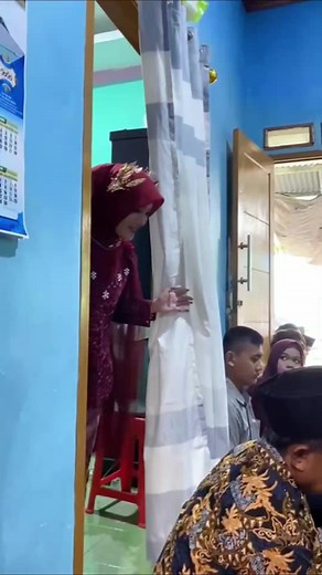 Pada akhirnya, jemari akan menemukan genggaman yang tepat, kepala akan menemukan bahu yang tepat, dan hati akan menemukan rumah yang tepat🦋🥹🫶🏻 #CapCut #lamaran #lamaranmoment💍 #fyp #enggagement