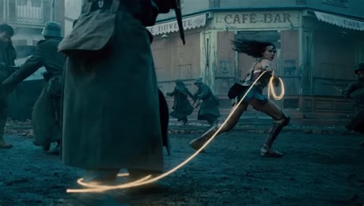 Diana’s skills with the golden lasso as seen in Wonder Woman Movie (2017) | Wonder Woman Everything Fans