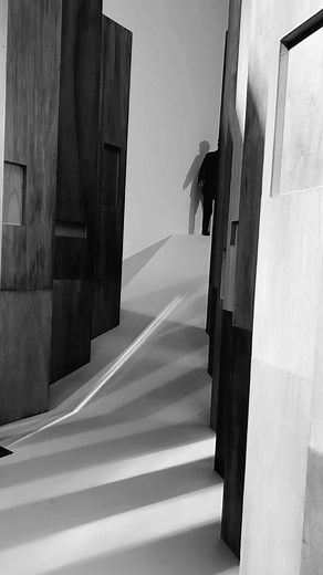 星野源 最新曲「Cube」MV撮影中のオフショット🎥 隠し撮りが星野さんにバレました😌 #星野源Cube #映画CUBE