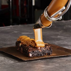 4.2M views · 2.1K reactions | Food often looks irresistible in commercials, but filming that perfect fruit bounce and chocolate melt isn’t easy or cheap. Footage courtesy of Steve Giralt Visual Engineering via Instagram: @SteveGiralt. | Business Insider Today | Facebook