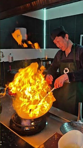 How to make Chinese food in a wok, authentic recipe