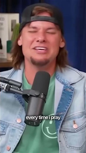 Druski & Theo Von React to Trending “Sus” Song Memes 😂🎵 #podcast #theovon #druski #thispastweekend