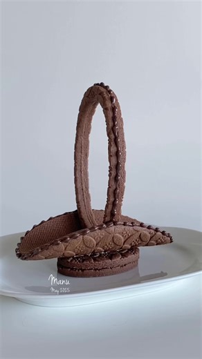 3-D Contoured Cookie Basket Tutorial