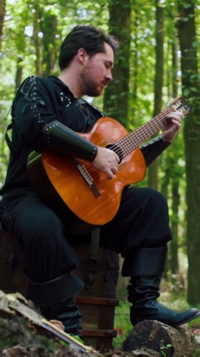 Tuning My Lute, Prepping the Food 🎵🥩 #guitar #bard #dungeonsanddragons #dnd #cosplay
